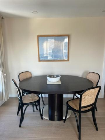 2 Bedroom Chelsea Apartment Лондон Екстериор снимка